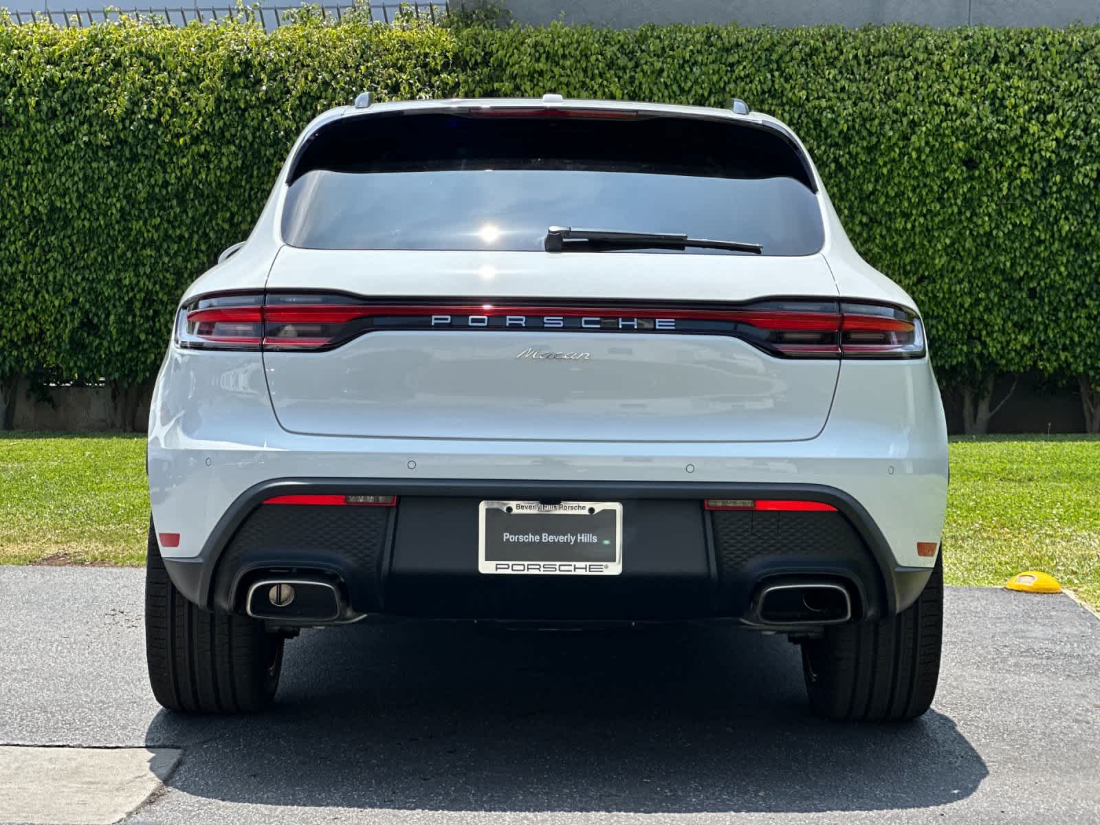 2026 Porsche Macan Base