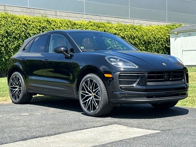 2026 Porsche Macan Base