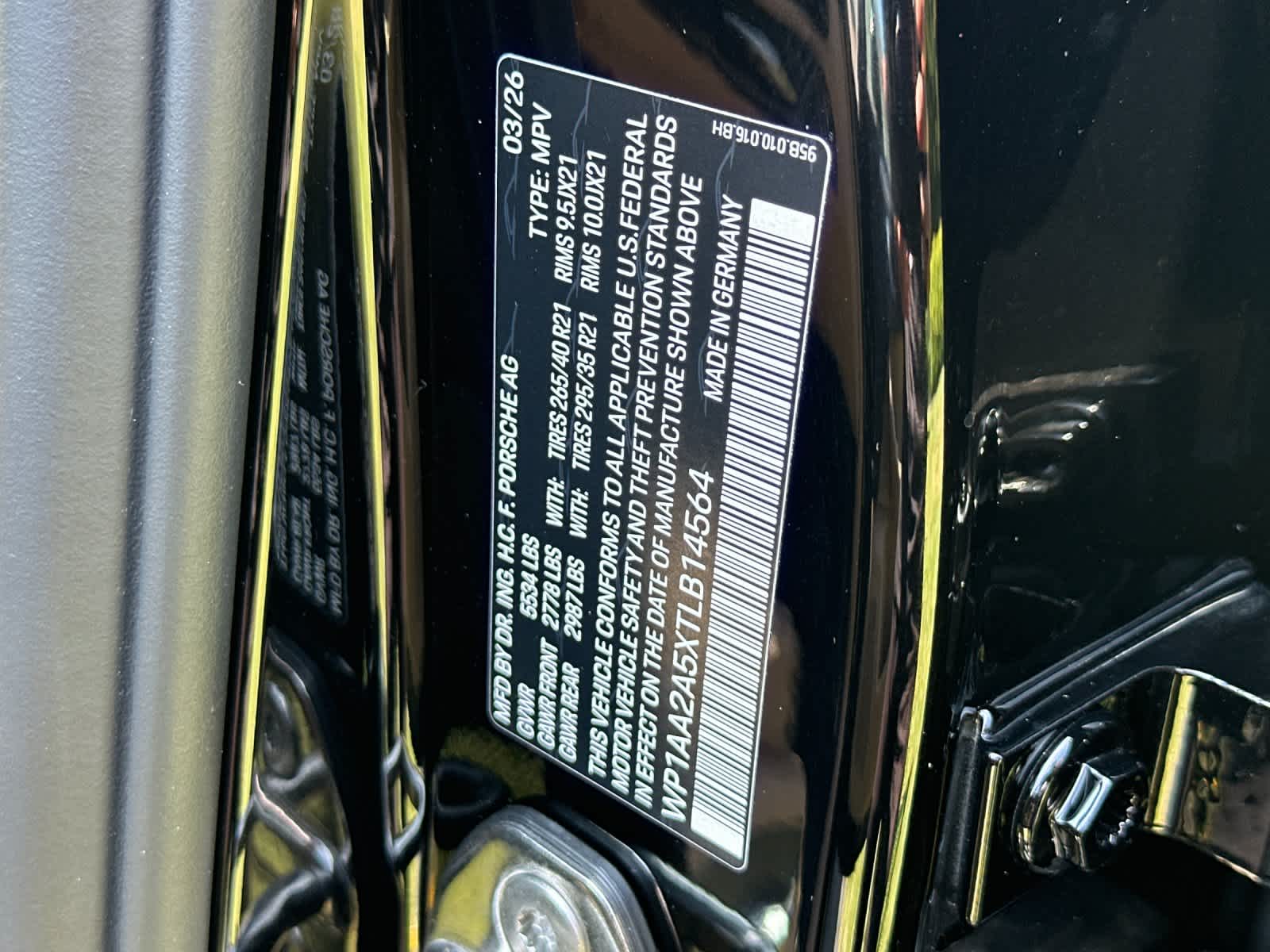 2026 Porsche Macan Base