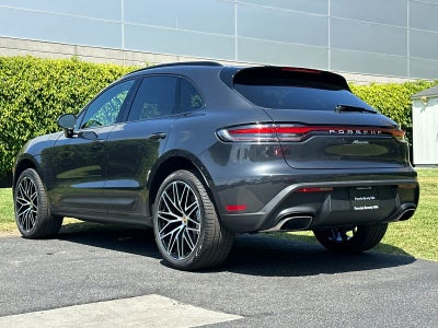 2026 Porsche Macan Base