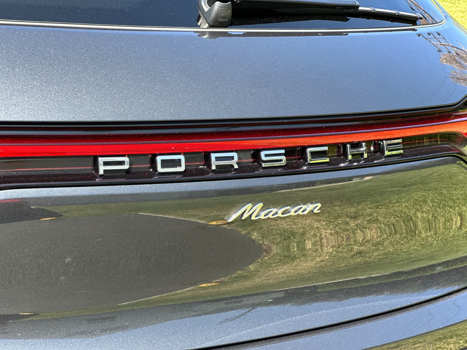 2026 Porsche Macan Base