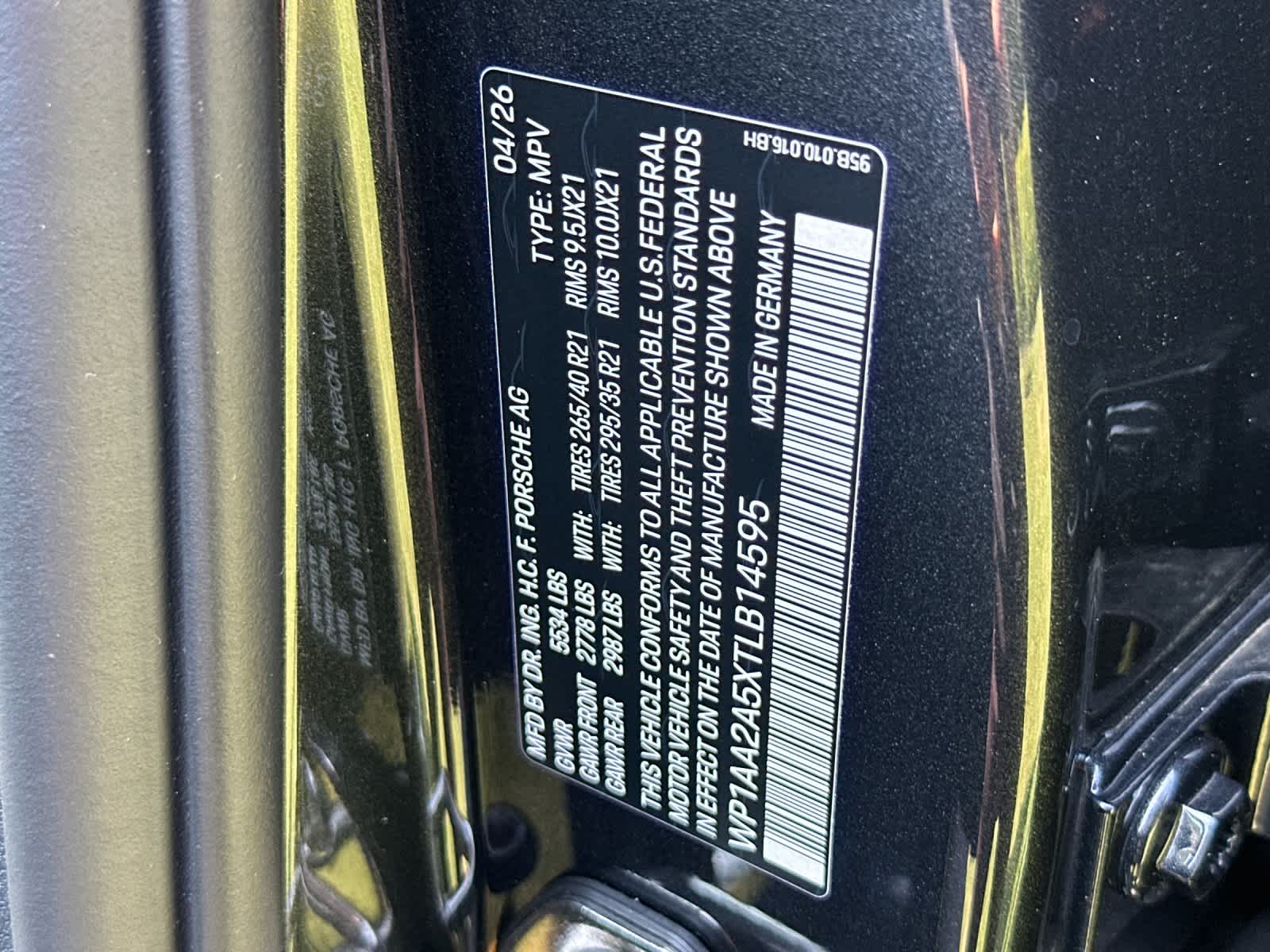 2026 Porsche Macan Base