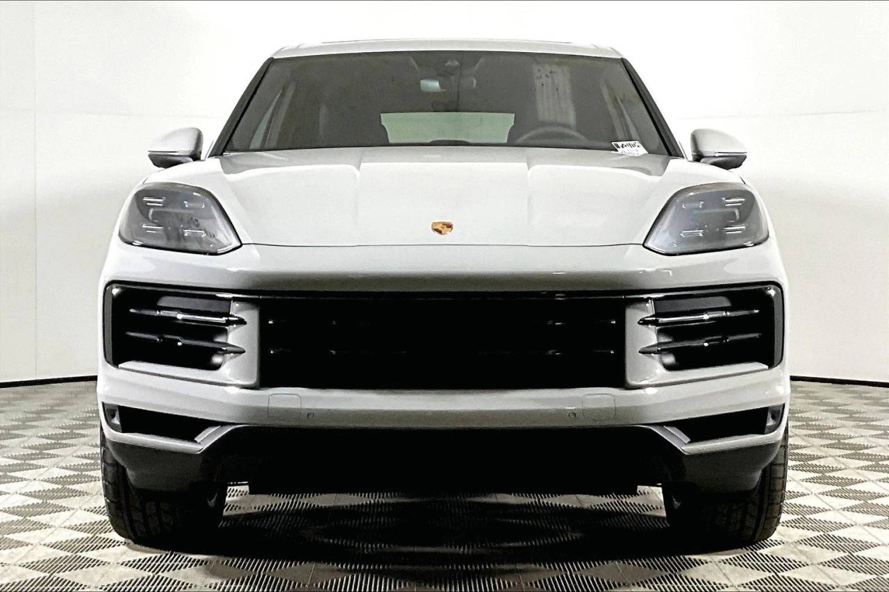 2025 Porsche Cayenne Base