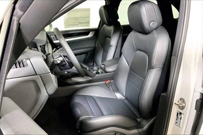 2025 Porsche Cayenne Base