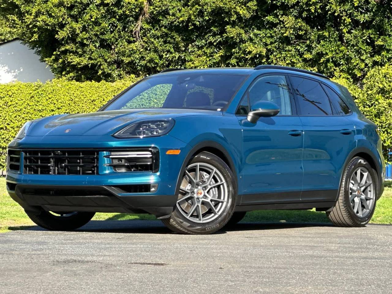 2025 Porsche Cayenne AWD