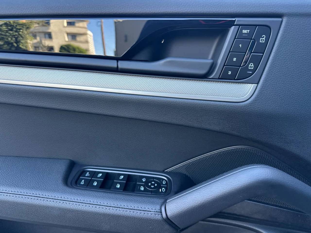 2025 Porsche Cayenne AWD