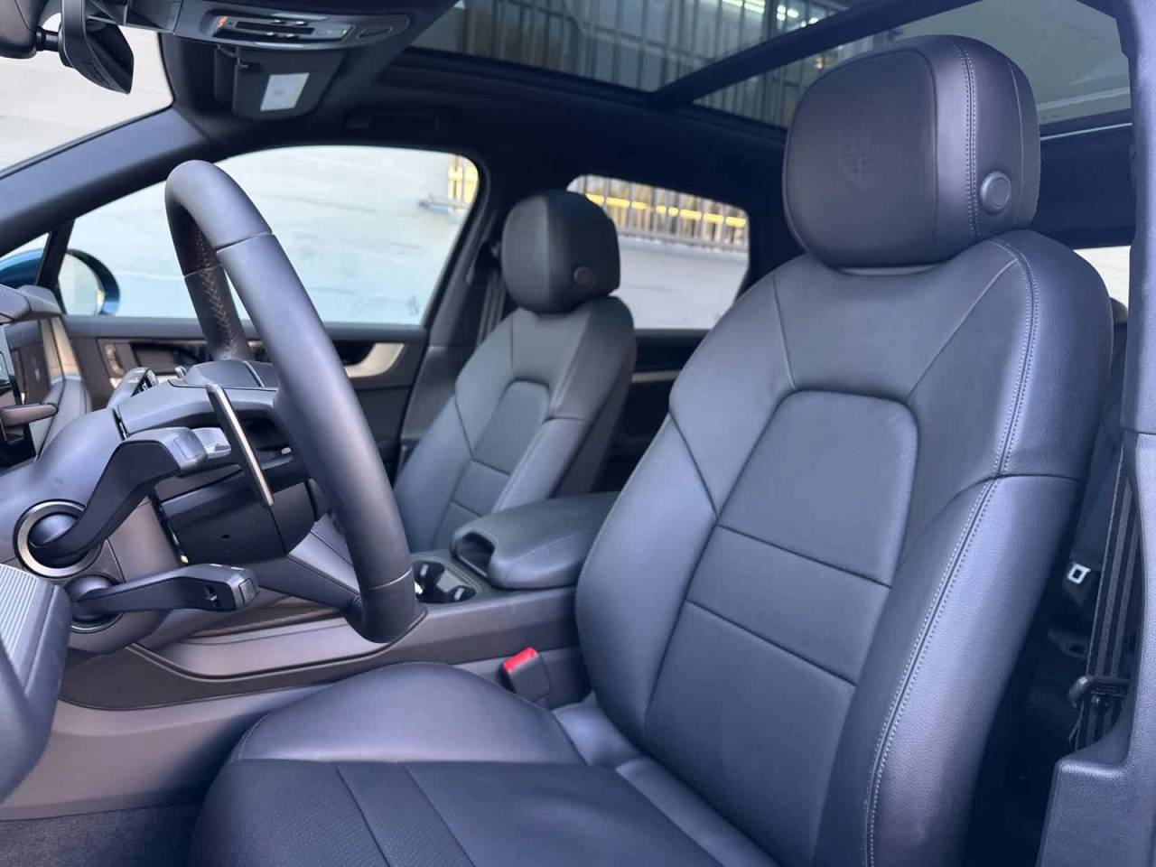 2025 Porsche Cayenne AWD