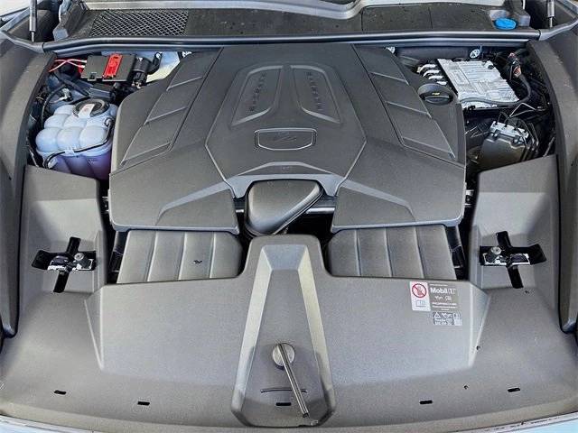 2025 Porsche Cayenne AWD