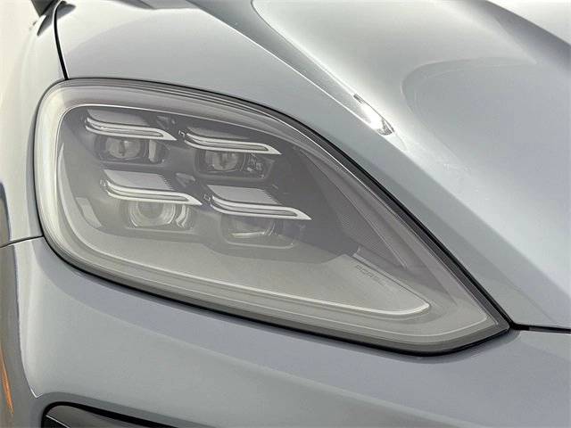 2025 Porsche Cayenne AWD