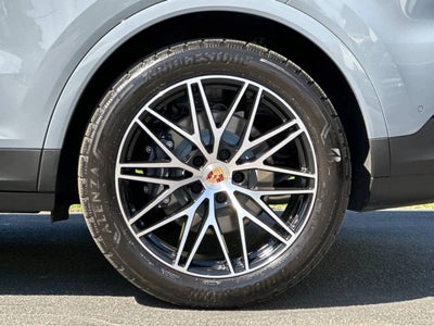 2025 Porsche Cayenne Base