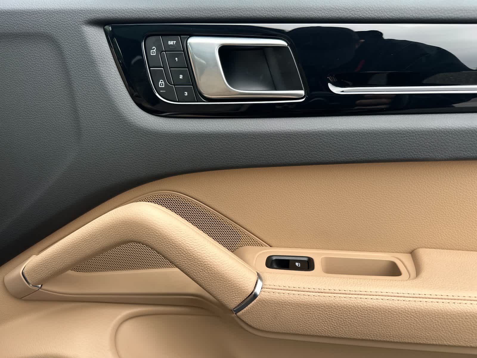 2023 Porsche Cayenne AWD