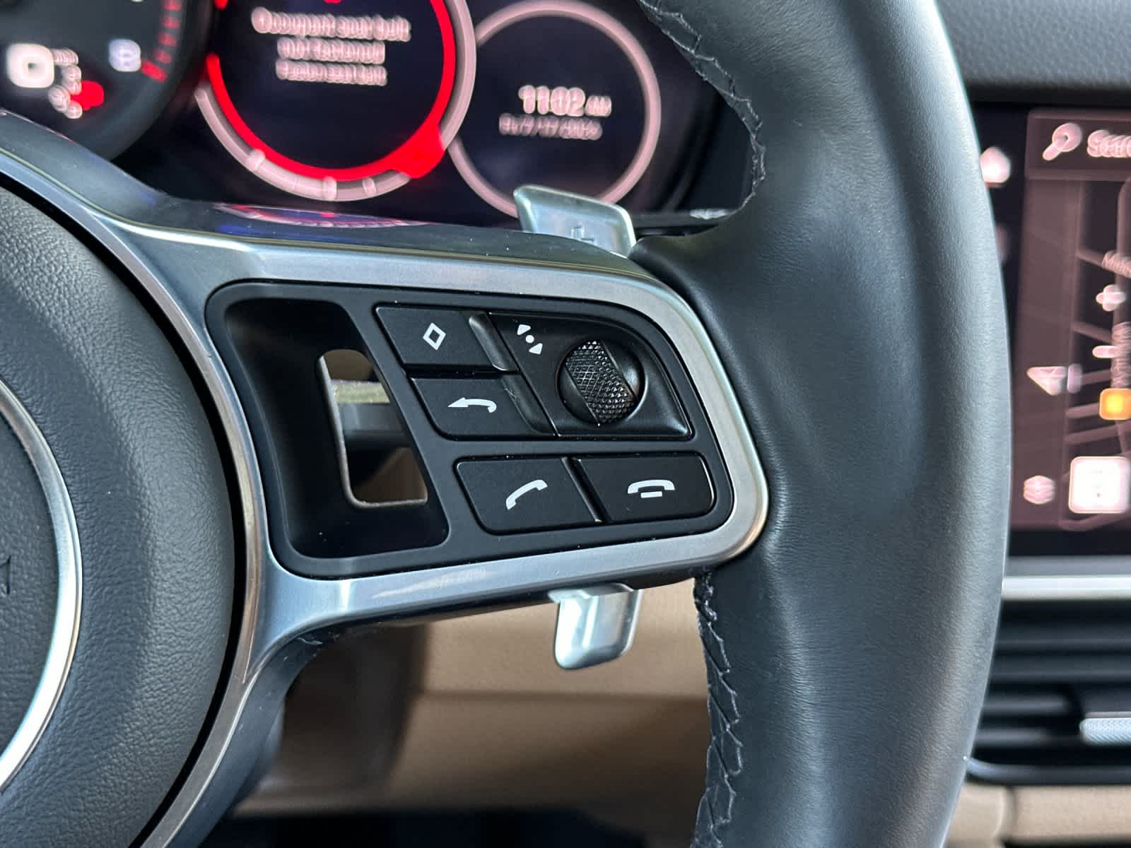 2023 Porsche Cayenne Cayenne Platinum Edition (MY23)