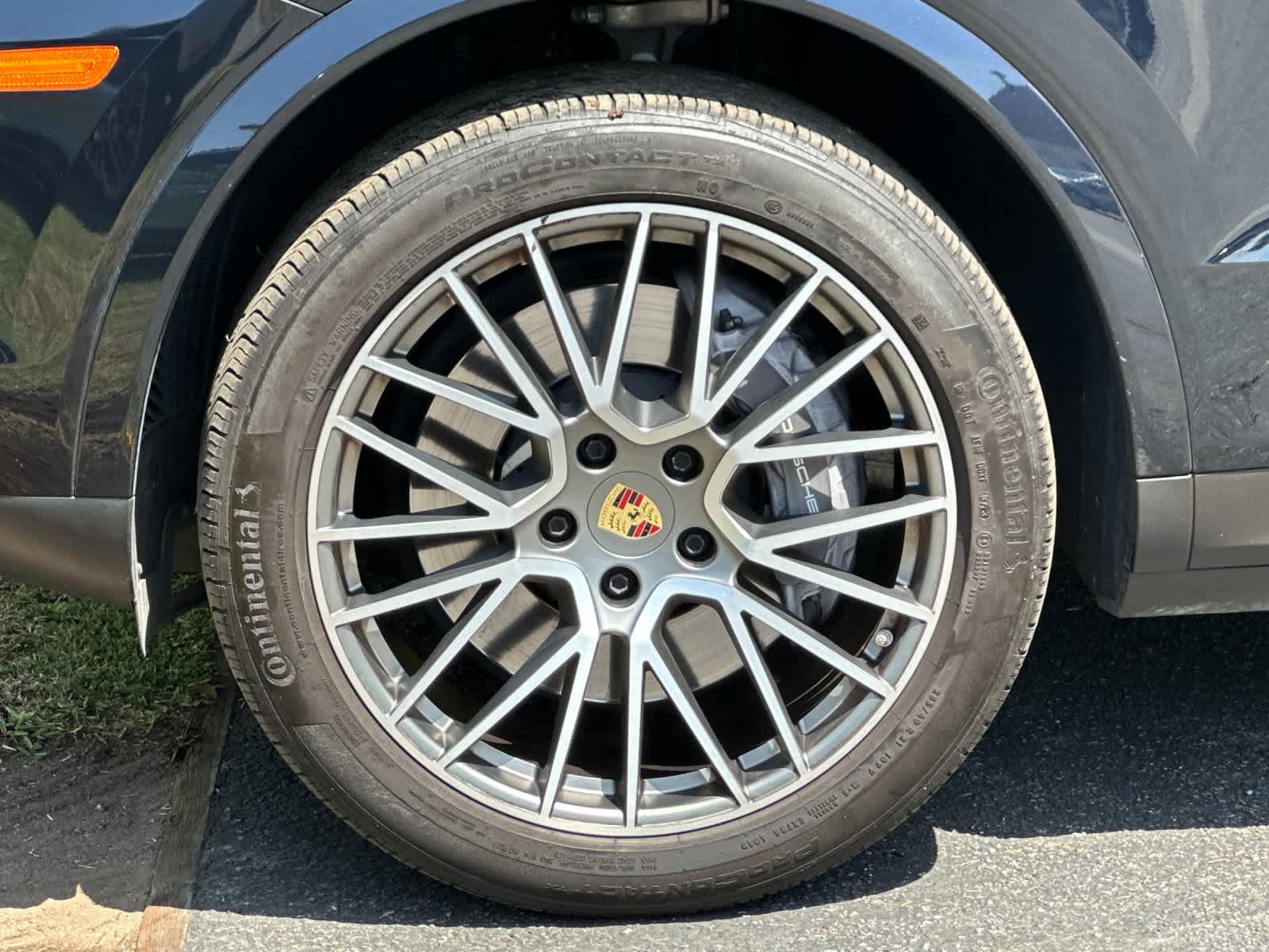 2023 Porsche Cayenne Cayenne Platinum Edition (MY23)