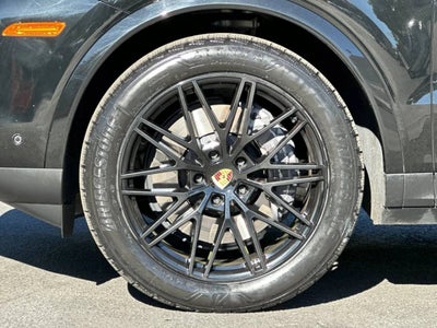 2024 Porsche Cayenne Base