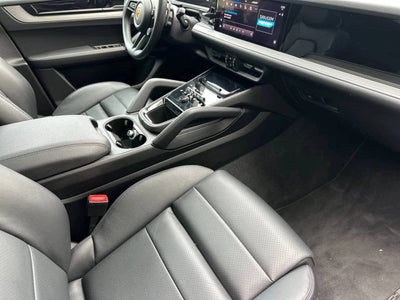 2024 Porsche Cayenne AWD