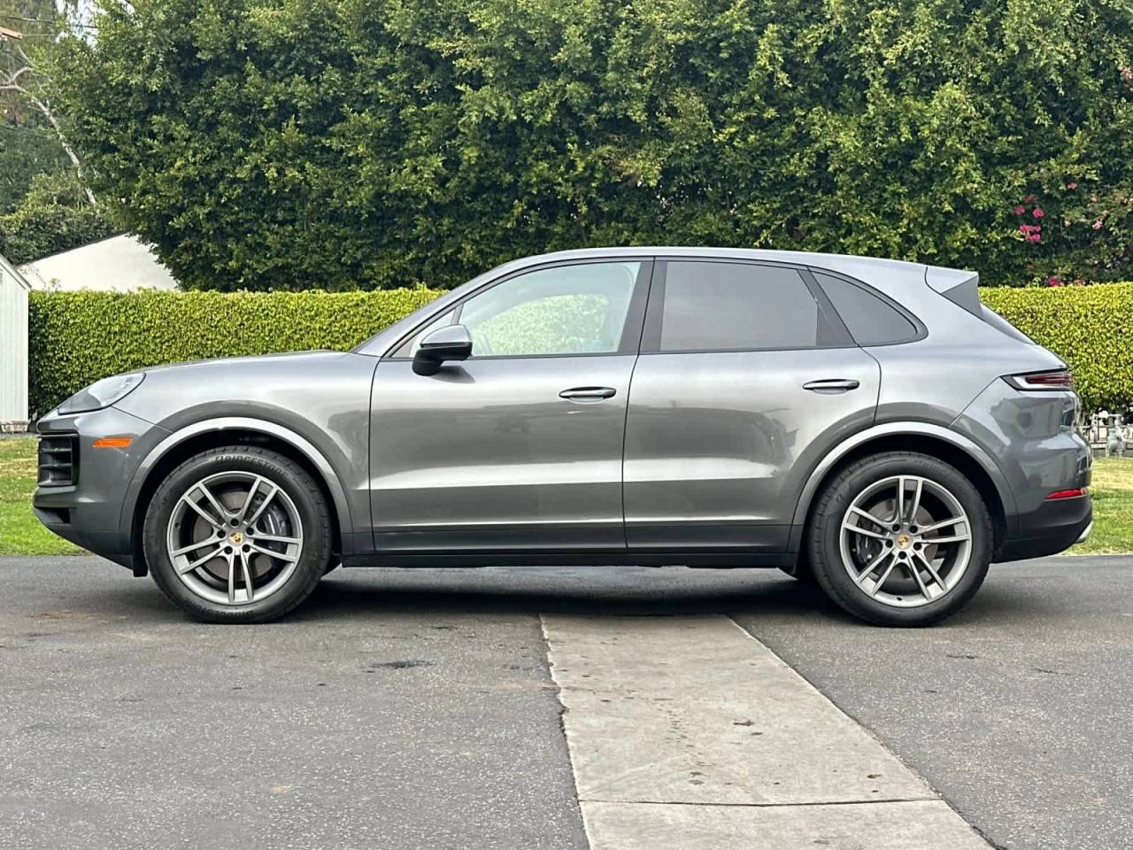 2024 Porsche Cayenne AWD