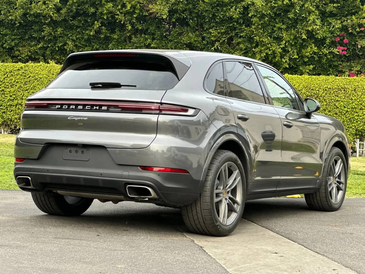2024 Porsche Cayenne AWD