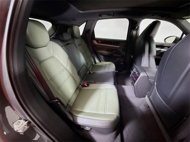 2025 Porsche Cayenne Base