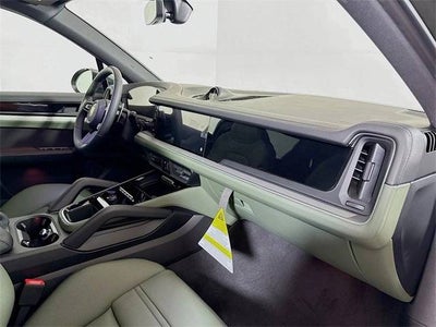2025 Porsche Cayenne Base