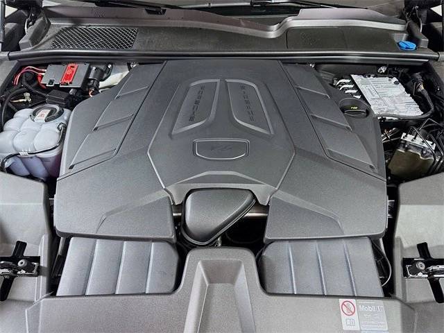 2025 Porsche Cayenne Base
