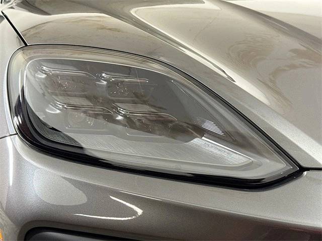2025 Porsche Cayenne Base
