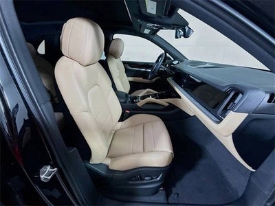2025 Porsche Cayenne AWD