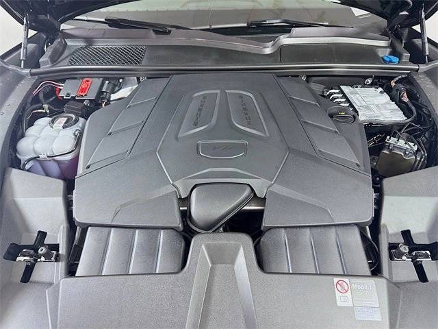 2025 Porsche Cayenne AWD