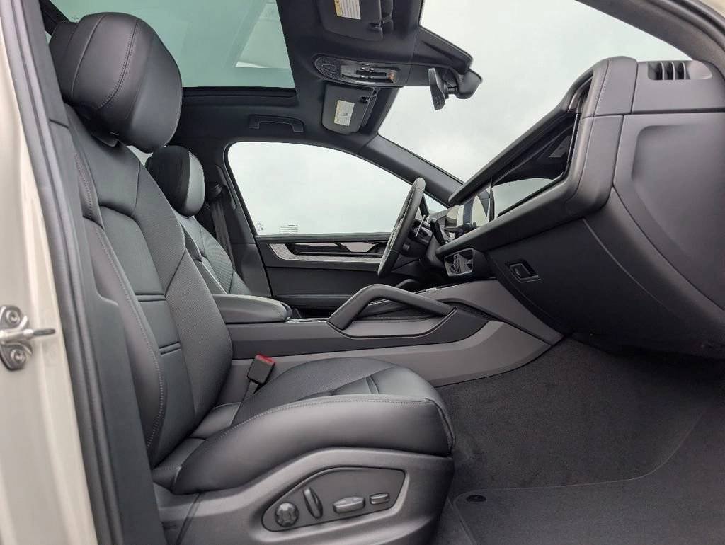 2026 Porsche Cayenne Base