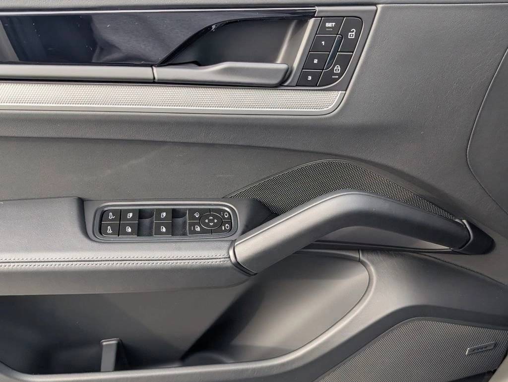 2026 Porsche Cayenne Base