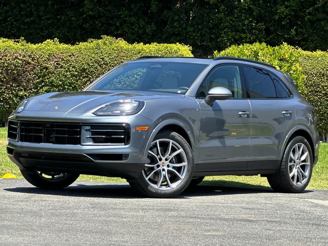 2026 Porsche Cayenne — photo 1 of 34