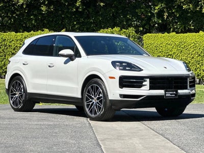 2025 Porsche Cayenne AWD