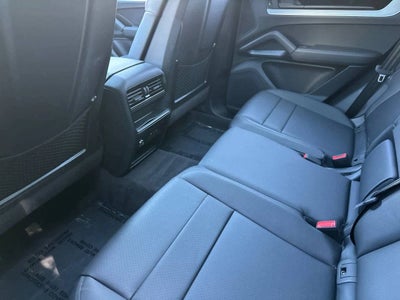 2025 Porsche Cayenne AWD