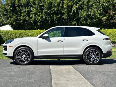 2025 Porsche Cayenne AWD