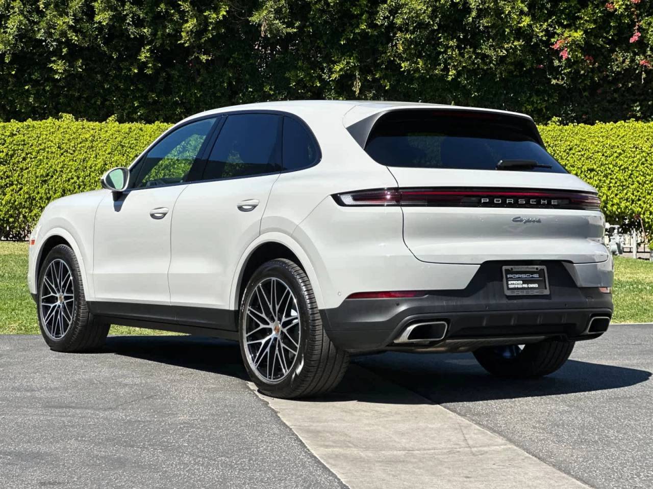 2025 Porsche Cayenne AWD