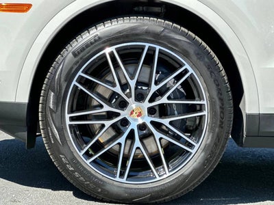2025 Porsche Cayenne AWD