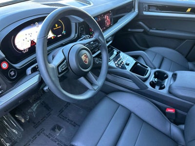 2025 Porsche Cayenne AWD