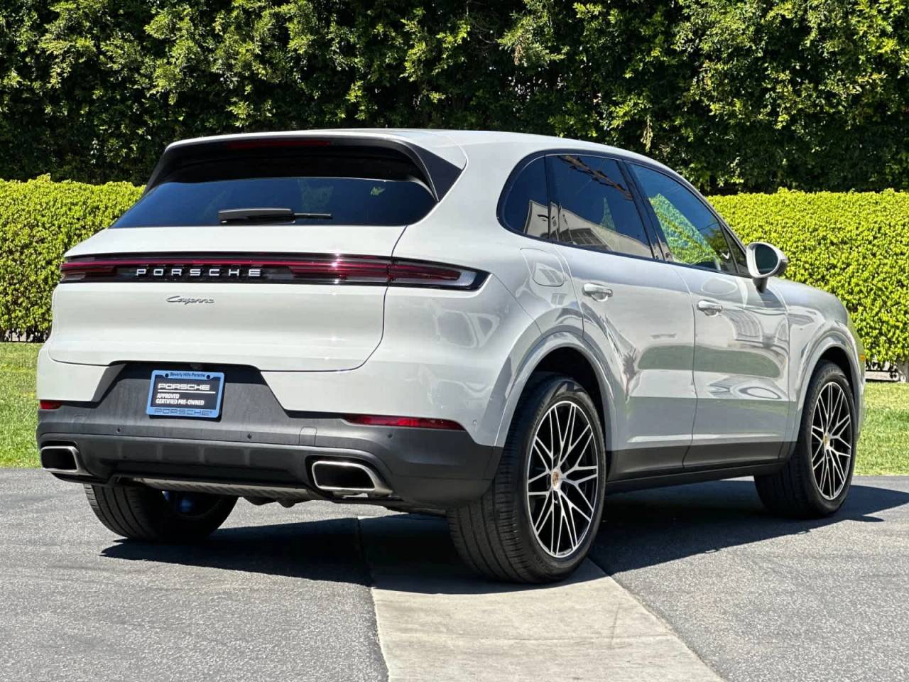 2025 Porsche Cayenne AWD