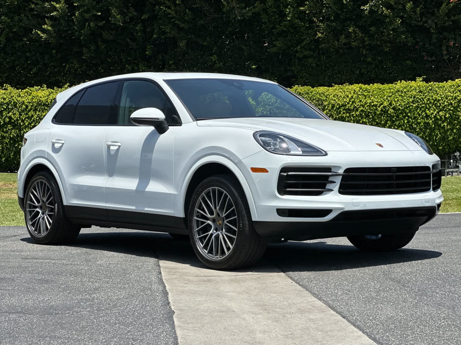 2023 Porsche Cayenne Platinum Edition
