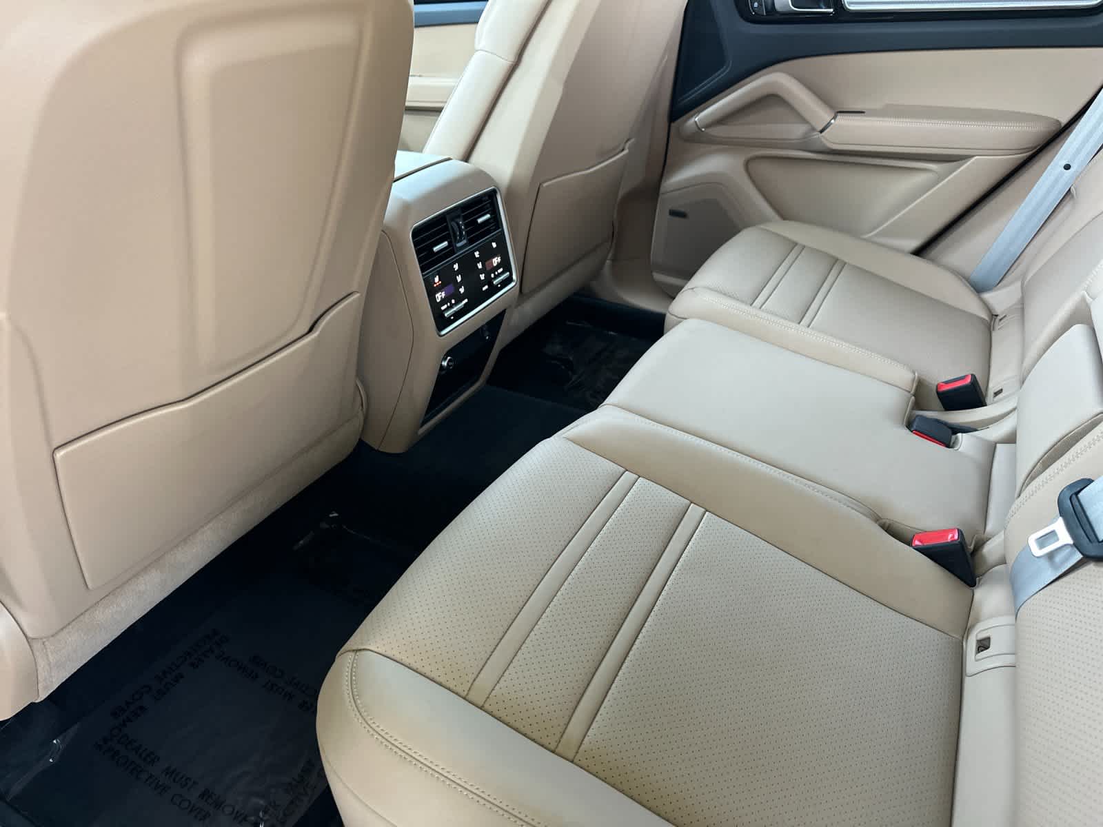 2023 Porsche Cayenne Platinum Edition