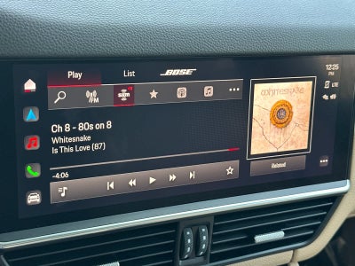 2023 Porsche Cayenne Platinum Edition