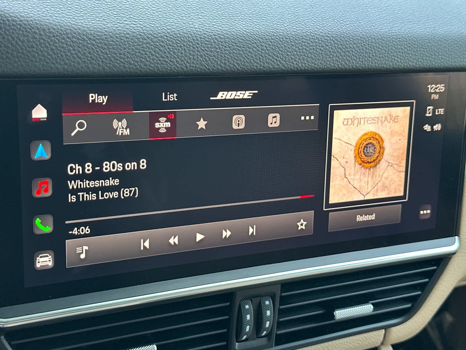 2023 Porsche Cayenne Platinum Edition