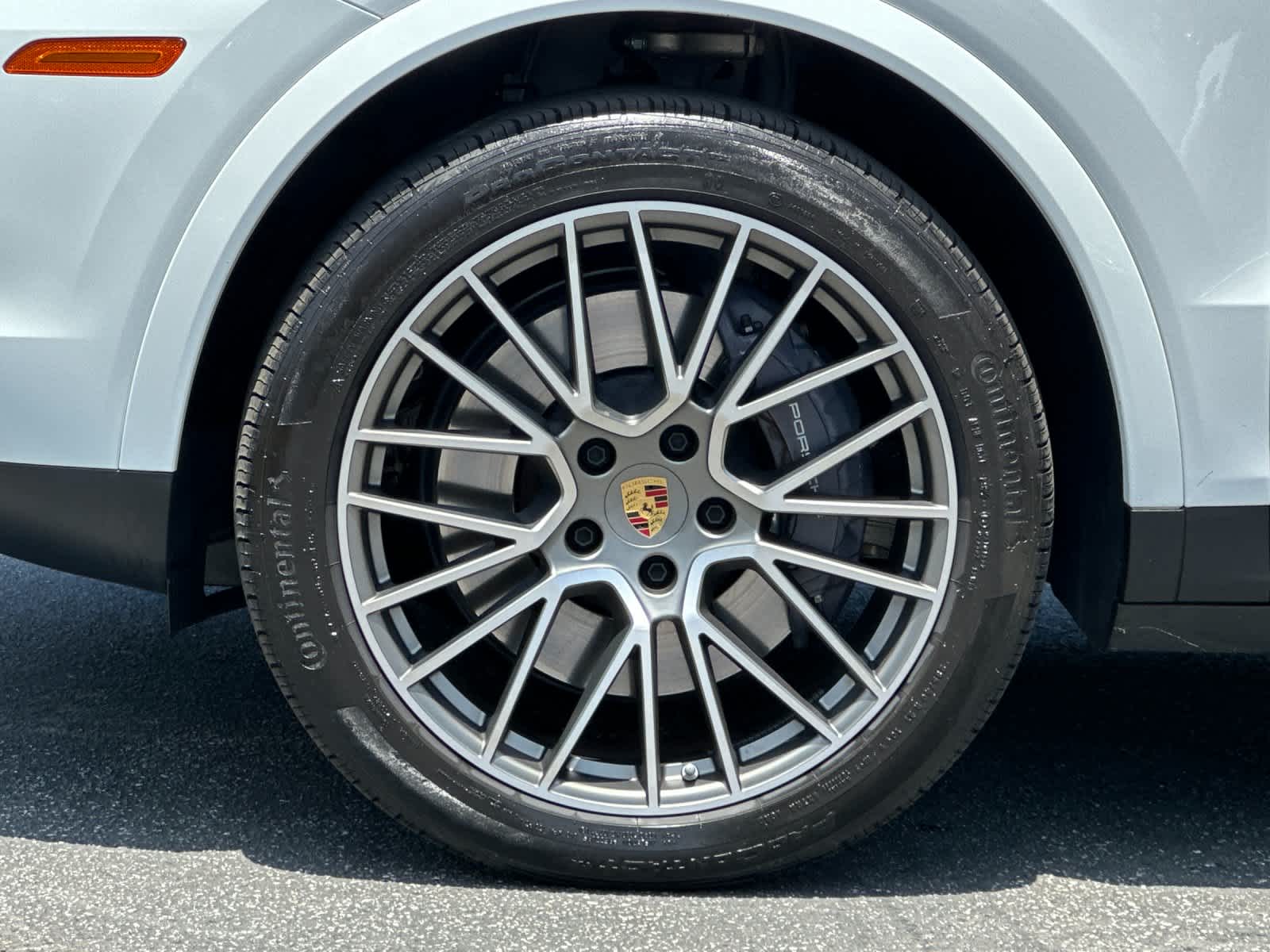 2023 Porsche Cayenne Platinum Edition