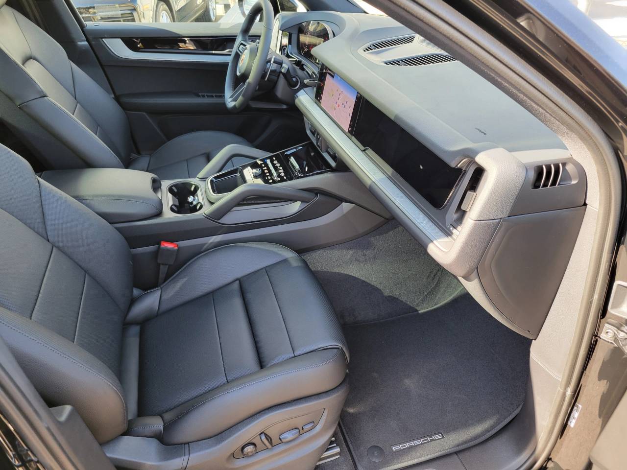 2026 Porsche Cayenne AWD