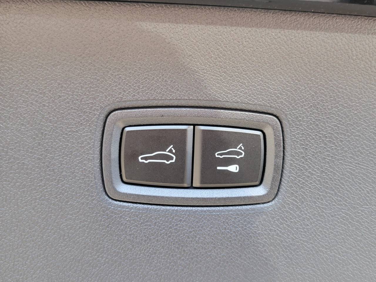 2026 Porsche Cayenne AWD