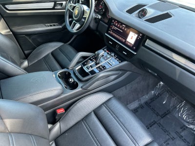 2022 Porsche Cayenne Platinum Edition