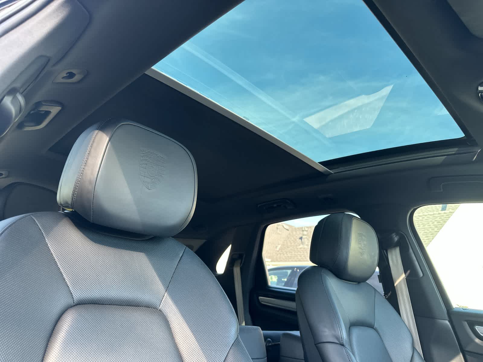 2022 Porsche Cayenne Platinum Edition