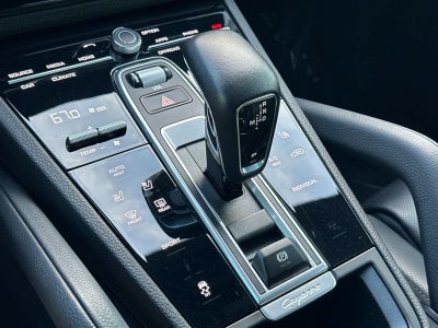 2022 Porsche Cayenne Platinum Edition