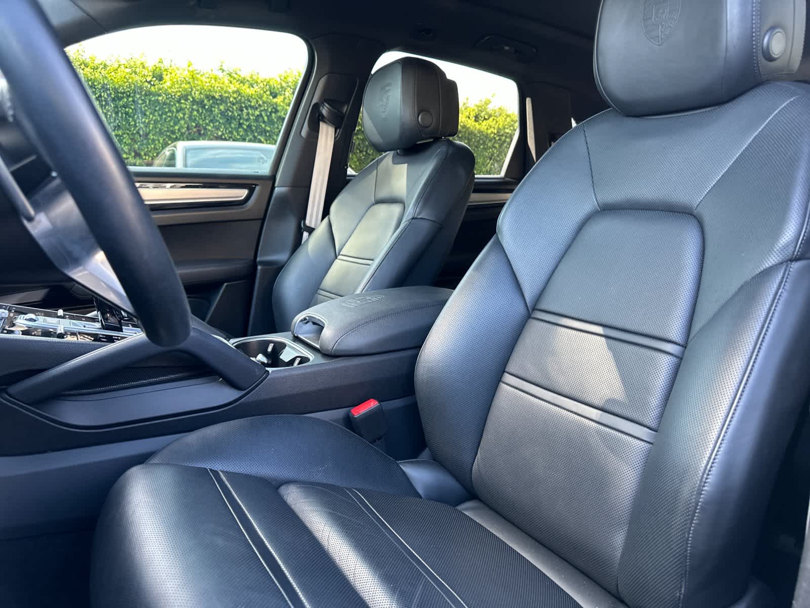 2022 Porsche Cayenne Platinum Edition