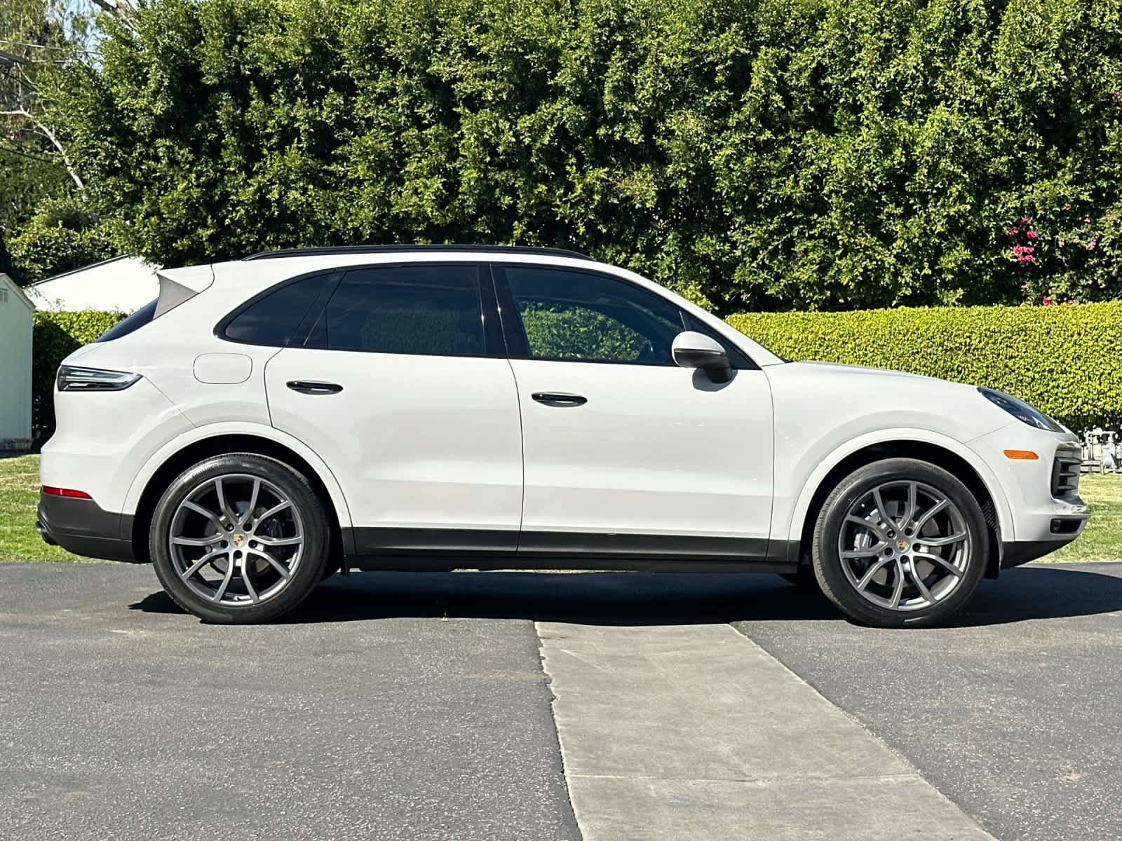 2022 Porsche Cayenne Platinum Edition
