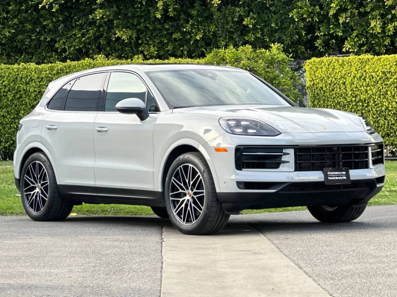2025 Porsche Cayenne Base